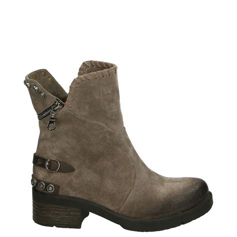 Venezia – firmowy sklep online. Markowe buty online, obuwie .